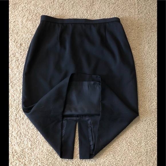 Dana Buchman 100%Wool Skirt 12 Pencil Classic Navy - Picture 5 of 10